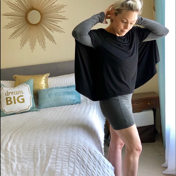 Black Novecento Fitted Cape Dress Super Soft SZ XS - Picture 2 of 4